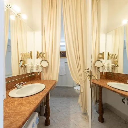 Vintage Elegance Mostcentralapt !vaci Street! *